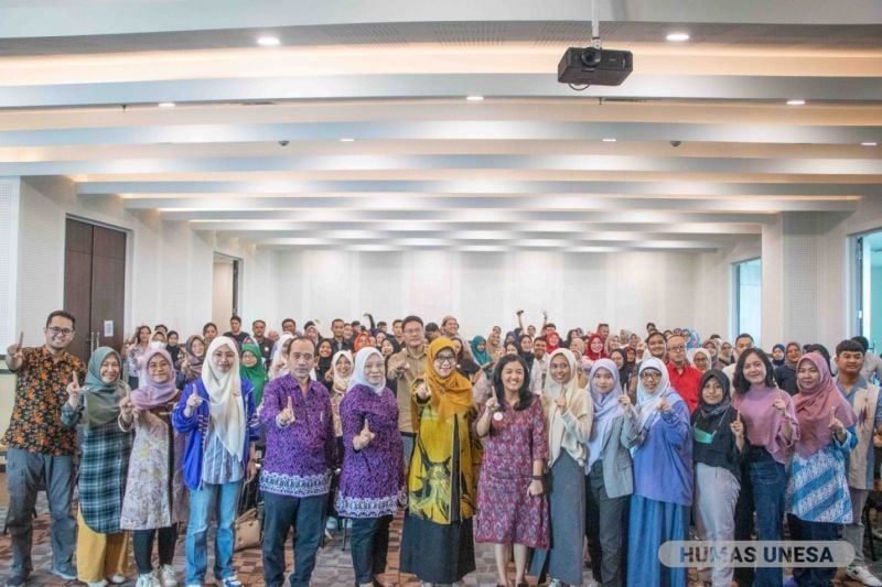 Temu kangen seluruh keluarga besar Fakultas Psikologi, Universitas Negeri Surabaya (UNESA) di Gedung Terpadu Psikologi Olahraga, Kampus 2 Lidah Wetan, Surabaya.
