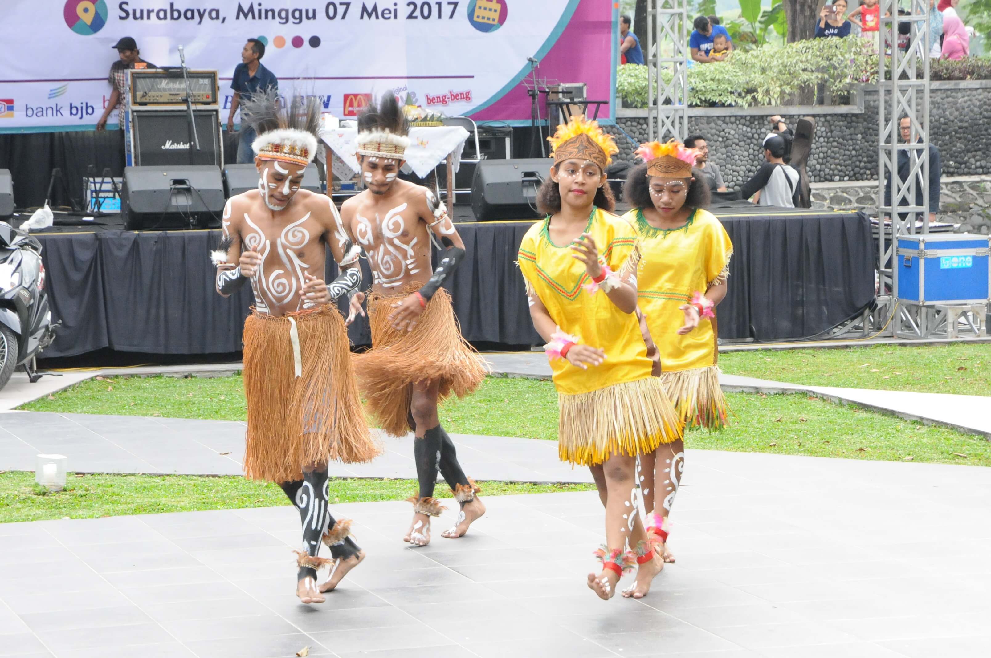 Tarian Tradisional Papua dari Mahasiswa Afirmasi