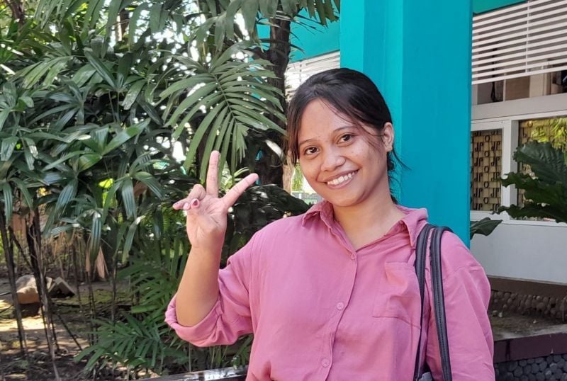 Semangat tinggi ditunjukkan Imelda Sumengkang untuk mengikuti UTBK di UNESA. Dia membawa segenggap mimpi dan harapan orang tua.