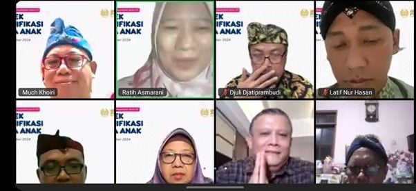 Kegiatan ini dihadiri pengurus atau anggota Apebskid dan jajaran mahasiswa, dan dosen FBS UNESA.