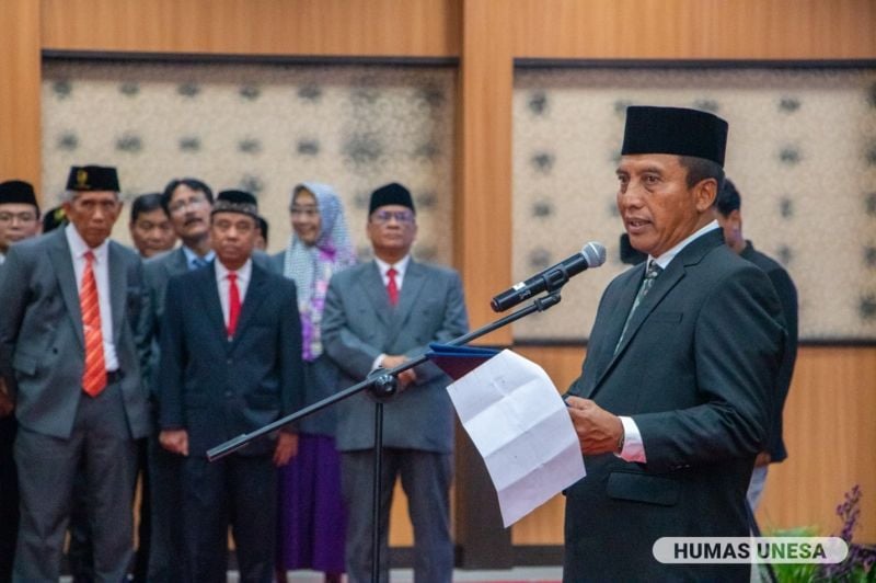 Rektor UNESA Prof. Dr. Nurhasan, M.Kes., mengajak seluruh pejabat selingkung UNESA untuk membuat lompatan, meningkatkan kinerja, inovasi dan prestasi.