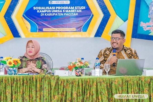 Kepala Seksi Humas Unesa memaparkan Prodi dan Jalur Masuk Kampus 5 Magetan