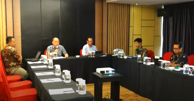 Jajaran pimpinan UNESA dan CI UNESA hadiri board meeting dengan pihak CI CCNU Tiongkok, salah satunya membahas UNESA sebagai pusat tes kemahiran bahasa Mandarin di Indonesia. 