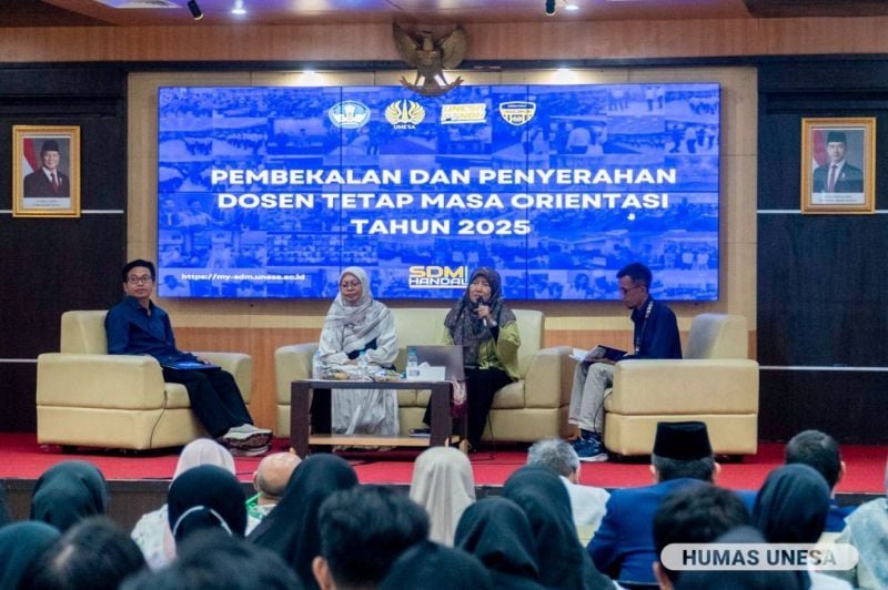 Dosen mendapatkan sejumlah penguatan dari jajaran direktur Unesa.