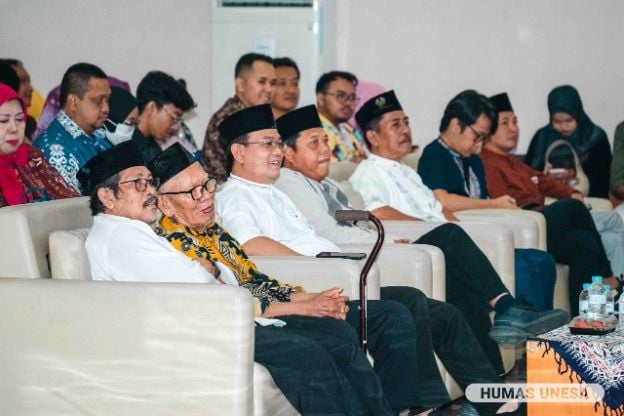 Suasana halalbihalal di Fakultas Ilmu Sosial dan Ilmu Politik (Fisipol) Unesa.