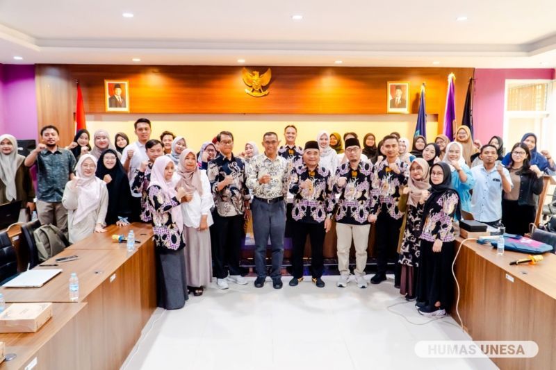 Kuliah tamu atau pertukaran dosen ini disambut antusias jajaran pimpinan, dosen, dan mahasiswa selingkung FIP.