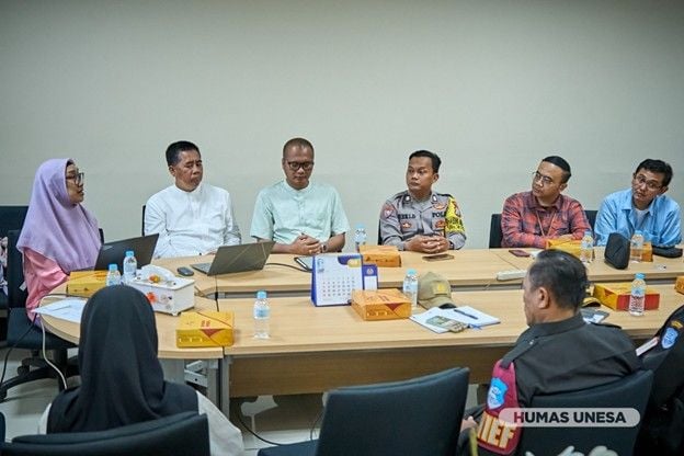 Pertemuan ini membahas berbagai skema kolaborasi dan tugas masing-masing mitra untuk kelancaran UTBK.