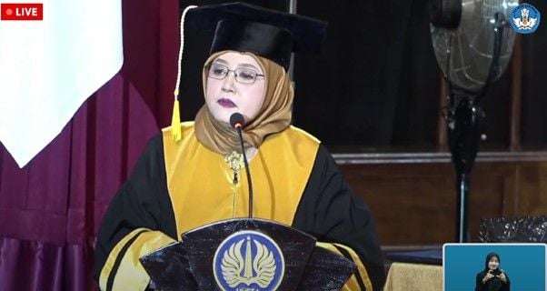 Frida Ulfah Ermawati merupakan guru besar Fakultas Matematika dan Ilmu Pengetahuan Alam (FMIPA), Unesa yang lama berkecimpung di bidang fisika material, dan telah menghasilkan riset dan publikasi di Scopus, serta mendapatkan sejumlah hak paten.