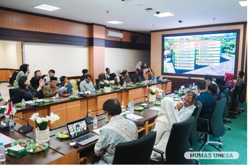 Pertemuan ini dihadiri jajaran pimpinan, dekan, direktur-kasubdit, dan dosen terkait selingkung Unesa dan jajaran delegasi Yeongsan University dan KOICA.