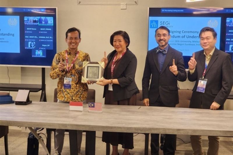Penandatanganan MoU kerja sama antara Unesa dan SEGi University.